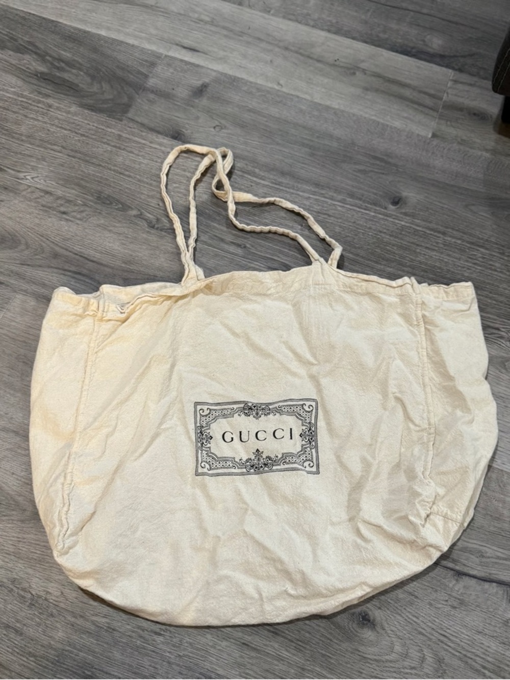 Gucci Cream Tote with Logo Plaque
